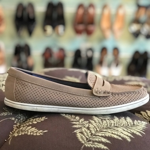 Tommy Hilfiger Shoes | Tommy Hilfiger Buterni Tan Perforated Penny Loafer | Color: Cream/Tan | Size: 10 | Justjenna83's Closet